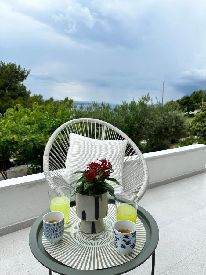 Olive View Apartment Brela Exterior photo